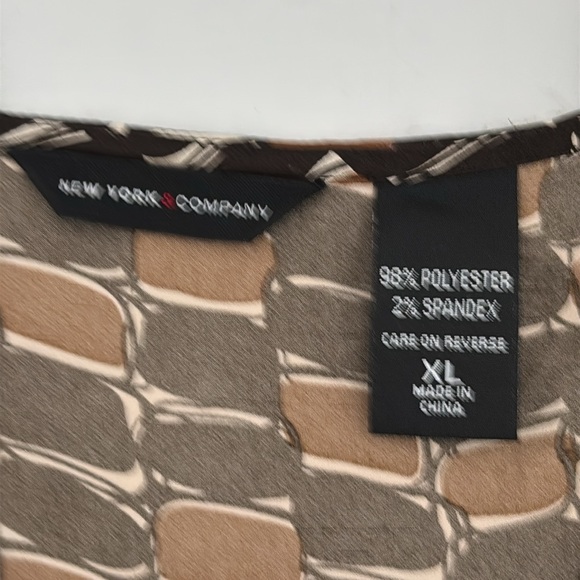 New York & Company Top XL Y2K Twist Front Satin V-Neck Retro Mod Art Deco Glam - Picture 3 of 12